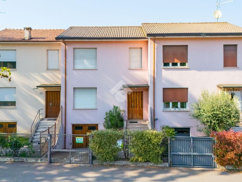 Casa semi indipendente Via della Costituzione, Novellara - foto 1