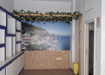 WhatsApp Image 2026-04-20 at 12.39.51 (1).jpeg - Locale Commerciale Via Posidonia 54, Salerno - foto 7