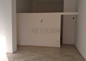 WhatsApp Image 2026-04-17 at 17.47.28 (1).jpeg - Commercial Premises Via Nicola Antonio Mantenga 13, Salerno - photo 5