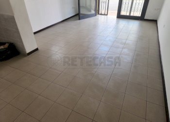 20260421_104755.jpg - Locale Commerciale Via Francesca, Santa Maria a Monte - foto 3