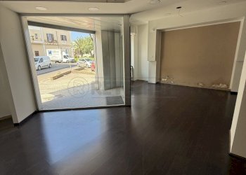 IMG_3644.jpg - Locale Commerciale Piazza Giuseppe Mazzini 16, Nardò - foto 2