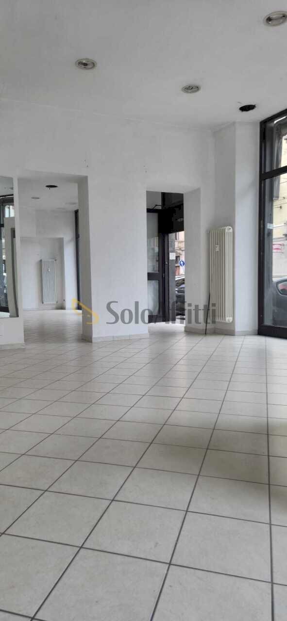 WhatsApp Image 2026-04-21 at 10.50.07 (5).jpeg - Locale Commerciale Via Dante Di Nanni 64, Torino (zona Cenisia) - foto 1