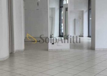 WhatsApp Image 2026-04-21 at 10.50.07 (2).jpeg - Locale Commerciale Via Dante Di Nanni 64, Torino (zona Cenisia) - foto 7