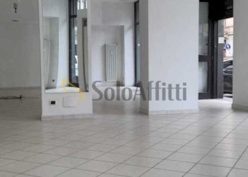 WhatsApp Image 2026-04-21 at 10.50.07 (4).jpeg - Locale Commerciale Via Dante Di Nanni 64, Torino (zona Cenisia) - foto 8