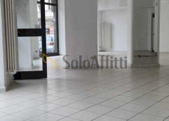 WhatsApp Image 2026-04-21 at 10.50.07 (13).jpeg - Locale Commerciale Via Dante Di Nanni 64, Torino (zona Cenisia) - foto 10