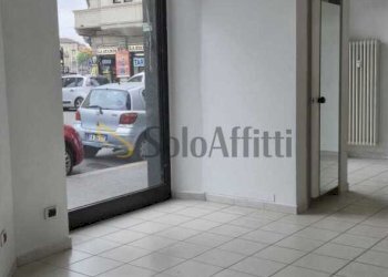 WhatsApp Image 2026-04-21 at 10.50.08 (11).jpeg - Locale Commerciale Via Dante Di Nanni 64, Torino (zona Cenisia) - foto 17