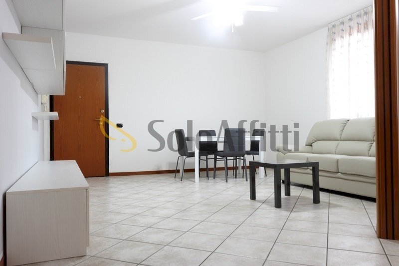 Soggiorno - Trilocale Via Montello 7, Bovisio-Masciago - foto 1