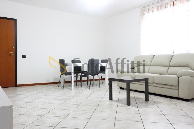 Soggiorno - Trilocale Via Montello 7, Bovisio-Masciago - foto 3