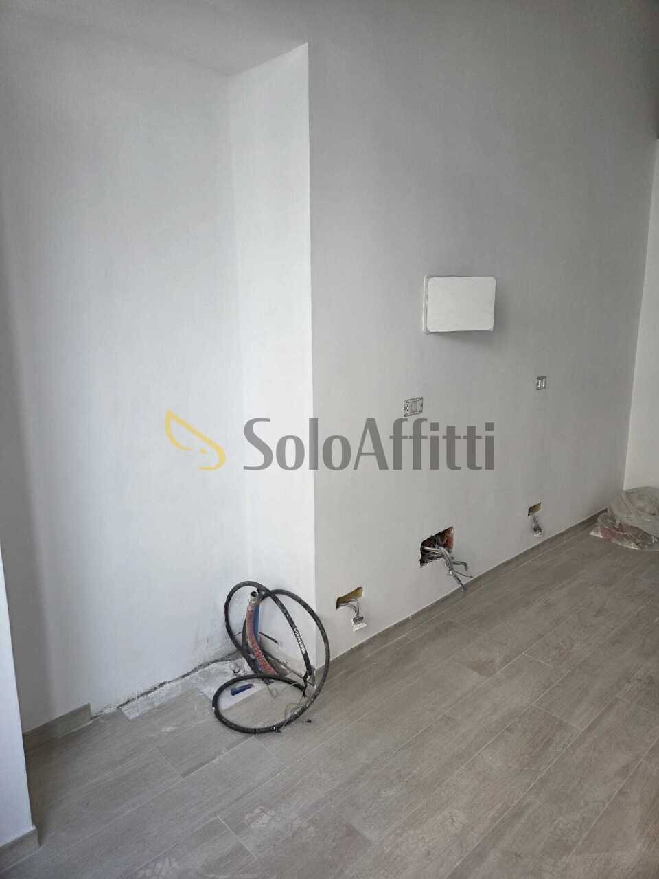 2.jpg - Locale Commerciale Via Vincenzo Monti, Torino (zona San Salvario) - foto 3