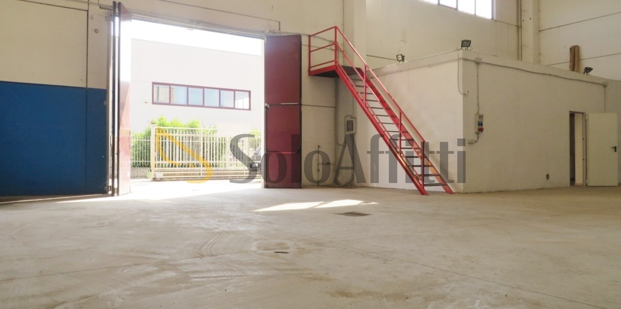 Area operativa.JPG - Capannone Via I Maggio, Vanzago - foto 3