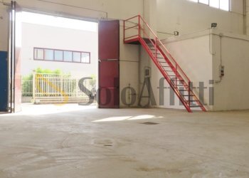 Area operativa.JPG - Capannone Via I Maggio, Vanzago - foto 3