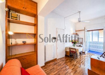 Soggiorno - Two-room apartment Vico Acitillo, Napoli (neighborhood Vomero) - photo 1