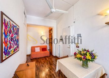 Soggiorno - Two-room apartment Vico Acitillo, Napoli (neighborhood Vomero) - photo 3