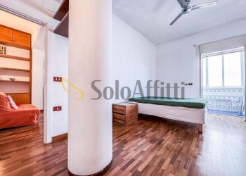 Camera da letto - Two-room apartment Vico Acitillo, Napoli (neighborhood Vomero) - photo 5