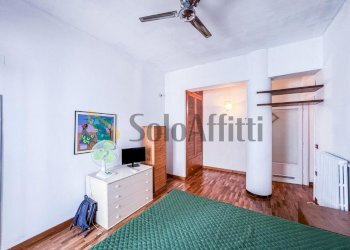 Camera da letto - Two-room apartment Vico Acitillo, Napoli (neighborhood Vomero) - photo 8