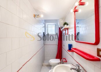 Bagno - Two-room apartment Vico Acitillo, Napoli (neighborhood Vomero) - photo 13