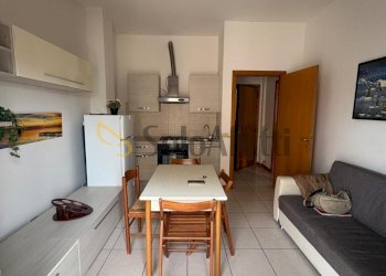 WhatsApp Image 2026-04-17 at 16.00.31 (2).jpeg - Trilocale Viale Regina Elena 123B, Rimini - foto 3