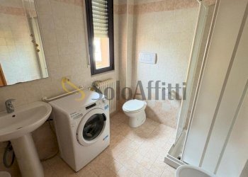 WhatsApp Image 2026-04-17 at 16.00.31 (3).jpeg - Trilocale Viale Regina Elena 123B, Rimini - foto 11