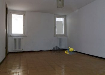 Camera 1.jpg - Appartamento Parma (zona Oltretorrente) - foto 7