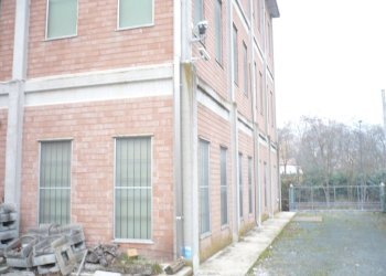 021.JPG - Locale Commerciale via circonvallazione 33, Medesano - foto 7