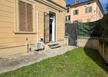 TRILOCALE CON GIARDINO-INDIPENDENTE-AFFITTO - Trilocale Via Castiglione 81, Bologna (zona Centro Storico) - foto 1