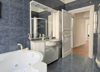 TRILOCALE CON GIARDINO-INDIPENDENTE-AFFITTO - Trilocale Via Castiglione 81, Bologna (zona Centro Storico) - foto 26