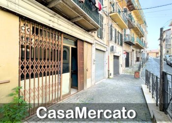 1.jpg - Locale Commerciale Rocca di Papa - foto 1