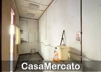 9.jpg - Locale Commerciale Rocca di Papa - foto 7