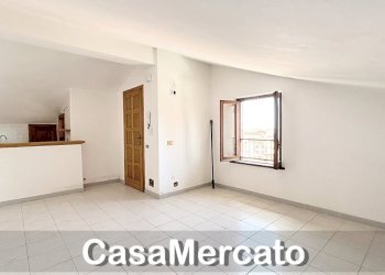 b6.jpg - Mansarda Rocca di Papa - foto 5