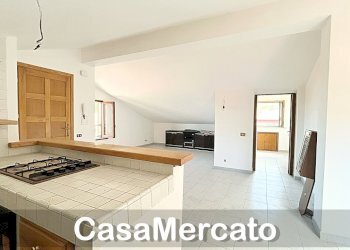b9.jpg - Mansarda Rocca di Papa - foto 7