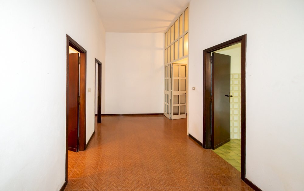 Ingresso -disimpegno (1).jpg - Villa Selargius - photo 3