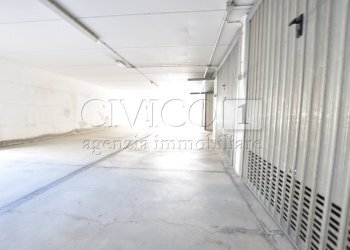 dettagli - Box Via Beato Pellegrino, Padova - foto 1