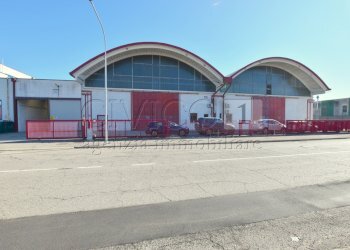 dettagli - Locale Commerciale Viale dell' Industria, Rubano - foto 3