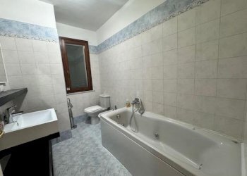 1403308-3sq62tjt.jpg - Quadrilocale Via Madonnina 47, Luni - foto 14