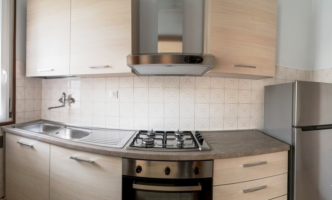 cucinotto cottura - Bilocale Bologna (zona San Donato) - foto 1