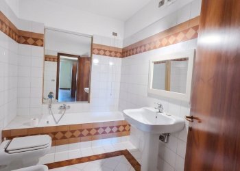 BAGNO PADRONALE.png - Appartamento Brescia - foto 8