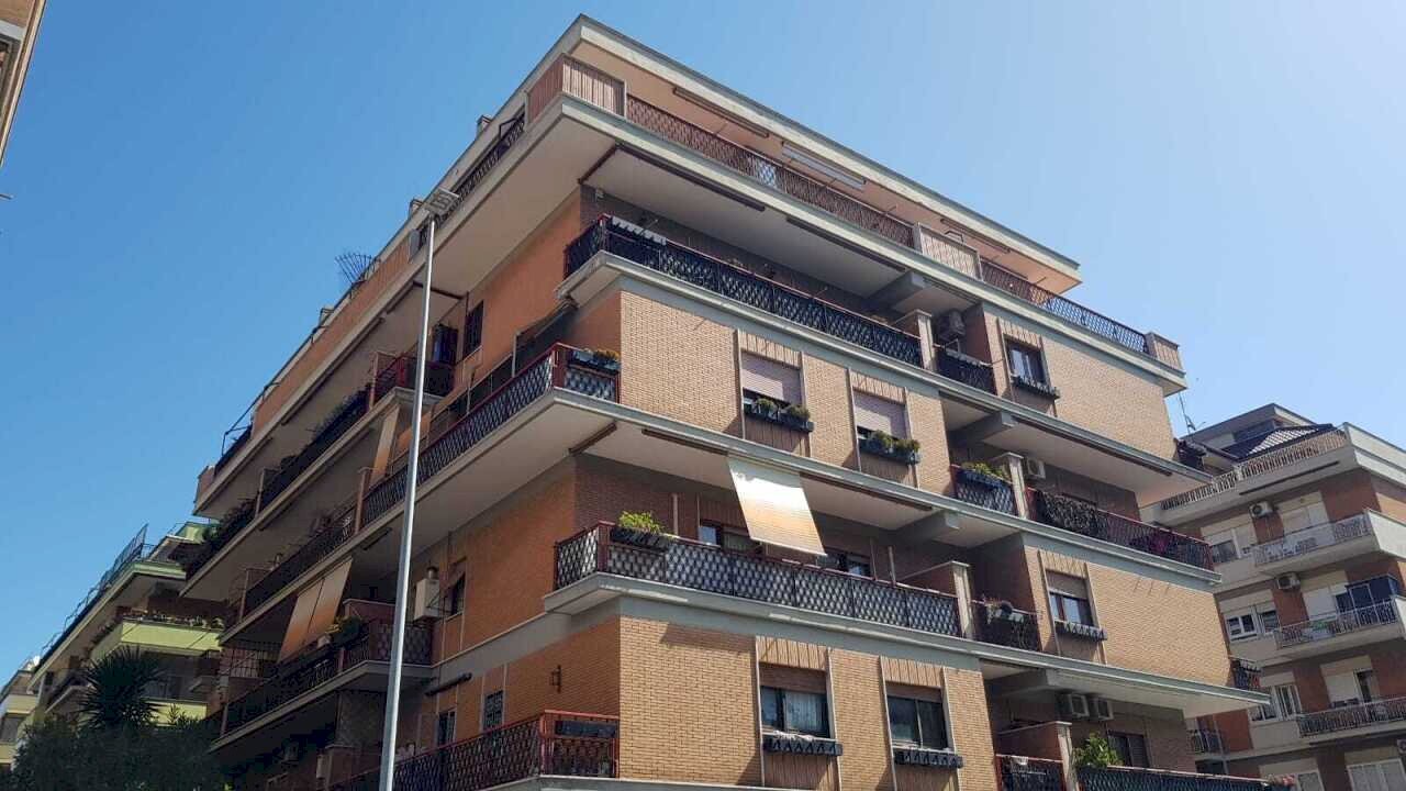 Palazzina - Bilocale Viale Ammiraglio del Bono 48, Roma - foto 1
