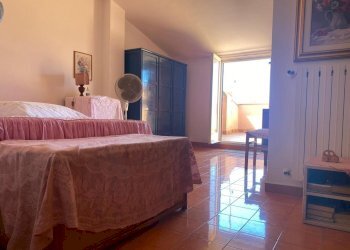 Camera da letto - Trilocale Via dei Giacinti, Anzio - foto 22