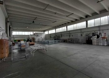 9a3a2ac7-7340-4553-9ad1-80bb68616afd.jpg - Commercial Premises Via Marecchiese 309, Rimini - photo 3