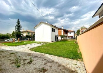 WhatsApp Image 2026-04-20 at 17.11.36 (4).jpeg - Villa Via Grazia Deledda 5, Gatteo - foto 5