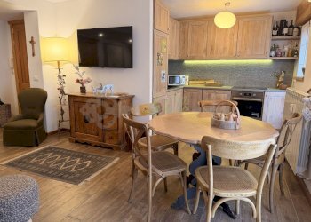 VENDITA COURMAYEUR - SOGGIORNO CON ZONA PRANZO E C - Three-room apartment Courmayeur - photo 6