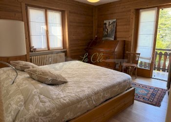 VENDITA COURMAYEUR - CAMERA MATRIMONIALE CON BALCO - Three-room apartment Courmayeur - photo 9