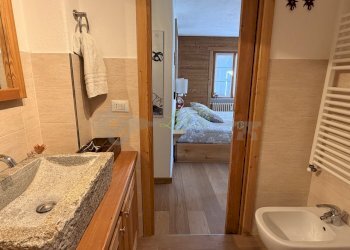 VENDITA COURMAYEUR - BAGNO EN SUITE - Three-room apartment Courmayeur - photo 15