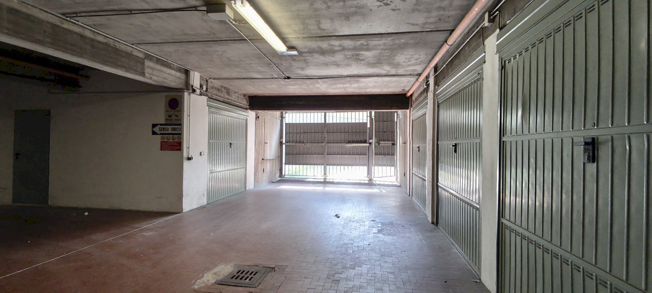 IMG_20260416_145632.jpg - Box Via Santi Venceslao 26, Modena (zona Circoscrizione 1) - foto 2