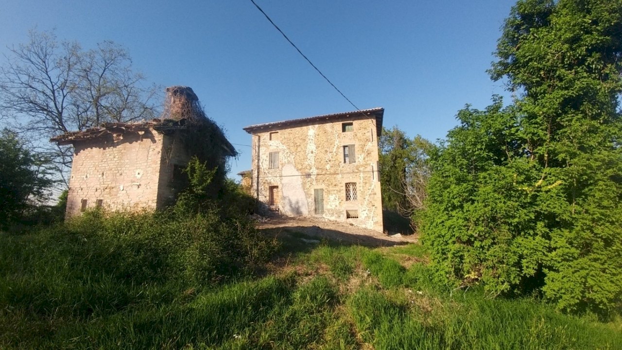 PODERE Monte San Pietro (2).jpg - Rustico Via Castello 45, Monte San Pietro - foto 2