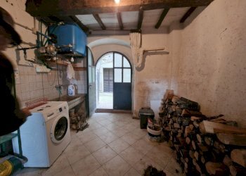 20260310_125945.jpg - Portion of a house collelungo, Baschi - photo 22