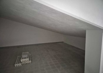 WhatsApp Image 2026-04-17 at 15.20.14.jpeg - Box Via Antica Romana Occidentale 314, Sestri Levante - foto 4