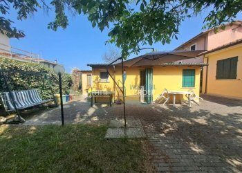 3.jpg - Villa Via Pietrasanta 66, Massa - foto 9