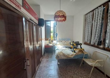 19.jpg - Villa Via Pietrasanta 66, Massa - foto 25