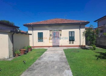 2.jpg - Villa Via Ricortola 93, Massa - foto 3